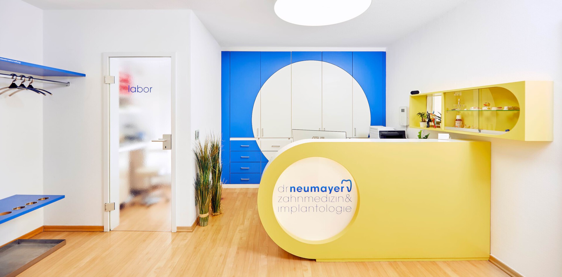 Praxis Dr. Neumayer - Zahnmedizin & Implantologie